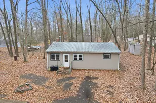 2208 Linden Ln, East Stroudsburg, PA 18302 - Photo 6