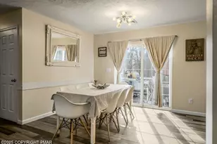 2127 Warwick Cir, Coolbaugh Township, PA 18466 - Photo 10