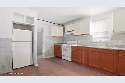  202 N Courtland Street, East Stroudsburg, PA 18301 - Photo 12