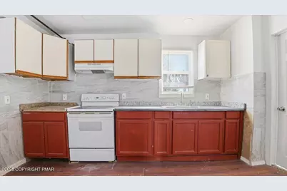  202 N Courtland Street, East Stroudsburg, PA 18301 - Photo 10