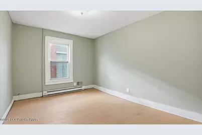  202 N Courtland Street, East Stroudsburg, PA 18301 - Photo 26