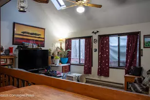 2219 Maple Leaf Ct, Pocono Lake, PA 18347 - Photo 10