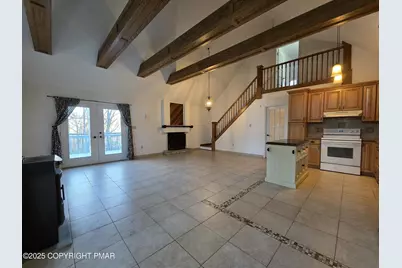  107 Berkshire Court, Bushkill, PA 18324 - Photo 4