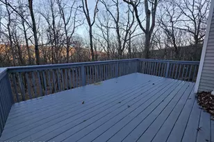 107 Berkshire Ct, Bushkill, PA 18324 - Photo 2