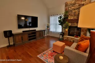 223 Canterbury Cir, Blakeslee, PA 18610 - Photo 32