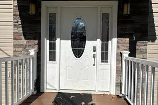 5186 Hummingbird Dr, Pocono Summit, PA 18346 - Photo 4