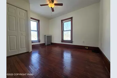  146 Analomink Street, East Stroudsburg, PA 18301 - Photo 10