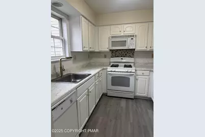  63 Ridgeview Circle #A, East Stroudsburg, PA 18302 - Photo 4