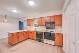 116 Eaglesmere Cir, East Stroudsburg, PA 18301 - Photo 14