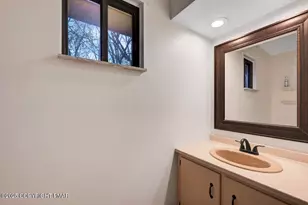 319 Whispering Hills Dr, East Stroudsburg, PA 18301 - Photo 44