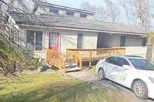 1107 Hampstead Ct, Bushkill, PA 18324 - Photo 2