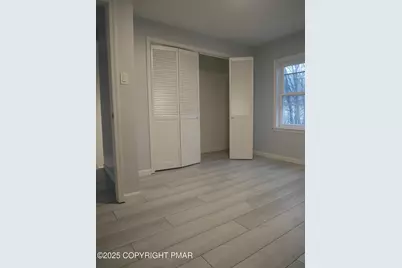  903 W Spruce St, Coal Township, PA 17866 - Photo 28