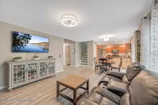 2512 Valley View Acres Rd, Stroudsburg, PA 18360 - Photo 8