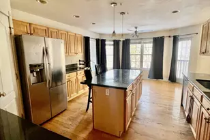 371 Joanne Ct, Bartonsville, PA 18321 - Photo 4