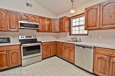  8212 Pine Grove Drive, East Stroudsburg, PA 18301 - Photo 10