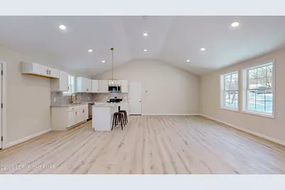  515 Hummingbird Court, Bushkill, PA 18324 - Photo 4