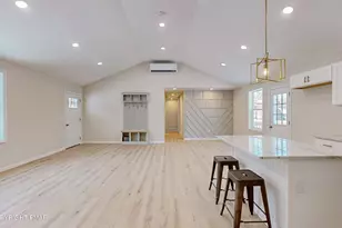 515 Hummingbird Ct, Bushkill, PA 18324 - Photo 6