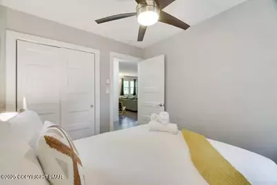  250 Stillwater Drive, Pocono Summit, PA 18346 - Photo 18