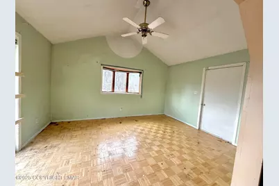  297 Hyland Drive, East Stroudsburg, PA 18301 - Photo 10