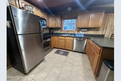  5880 Decker Road, Bushkill, PA 18324 - Photo 4
