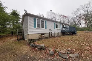 122 Plum Ln, Dingmans Ferry, PA 18328 - Photo 2