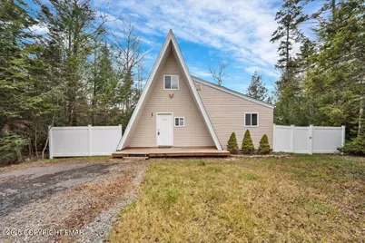  397 Scotch Pine Drive, Pocono Summit, PA 18346 - Photo 2