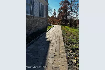  216 Swan Court, East Stroudsburg, PA 18302 - Photo 8