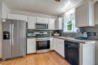  110 Anna Court, Stroudsburg, PA 18360 - Photo 18
