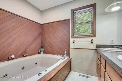  110 Anna Court, Stroudsburg, PA 18360 - Photo 32