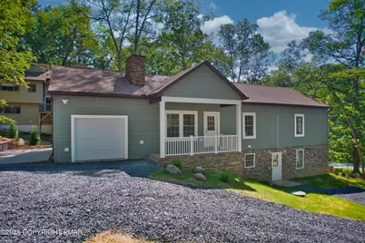  269 Stafford Drive, Bushkill, PA 18324 - Photo 2