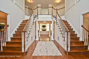 120 Hampton Dr, Mount Bethel, PA 18343 - Photo 4