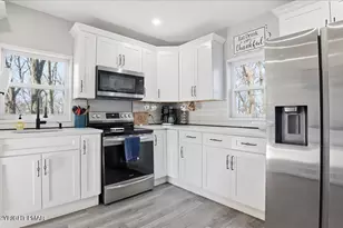 503 Mountain Top Ln, Allentown, PA 18103 - Photo 12