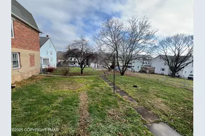  405 N Front Street, Minersville, PA 17954 - Photo 6