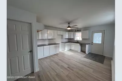  405 N Front Street, Minersville, PA 17954 - Photo 20