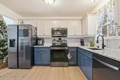  102 Longshore Circle, East Stroudsburg, PA 18302 - Photo 12
