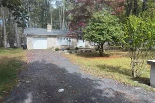 5228 Hummingbird Dr, Pocono Summit, PA 18346 - Photo 1