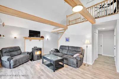  306 Timber Hill Road, Henryville, PA 18332 - Photo 2