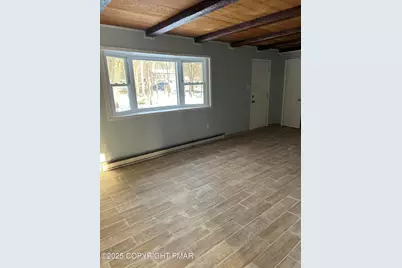  107 Davis Circle, Bushkill, PA 18324 - Photo 4