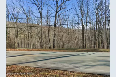  2411 Sec 3 Southport Drive, Bushkill, PA 18324 - Photo 8