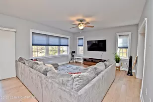 201 Amy Ct, Stroudsburg, PA 18360 - Photo 8