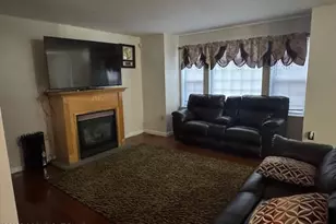 262 Overland Dr, Long Pond, PA 18334 - Photo 4