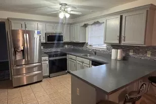 262 Overland Dr, Long Pond, PA 18334 - Photo 2