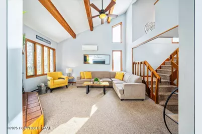  9 Gregory Place, Lake Harmony, PA 18624 - Photo 4