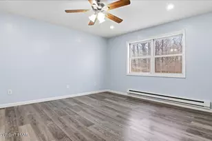 1397 Bear Dr, Bushkill, PA 18324 - Photo 20