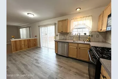  214 Kensington Drive, Bushkill, PA 18324 - Photo 16
