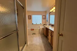 214 Kensington Dr, Bushkill, PA 18324 - Photo 40