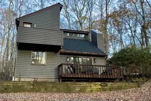 515 Hallowood Dr, East Stroudsburg, PA 18302 - Photo 2