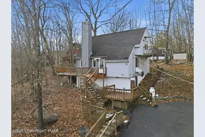  109 Saunders Drive, Bushkill, PA 18324 - Photo 2