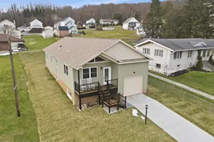 1270 Franklin St, Old Forge, PA 18518 - Photo 4