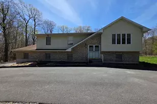 452 Hemlock Dr, Tobyhanna, PA 18466 - Photo 1